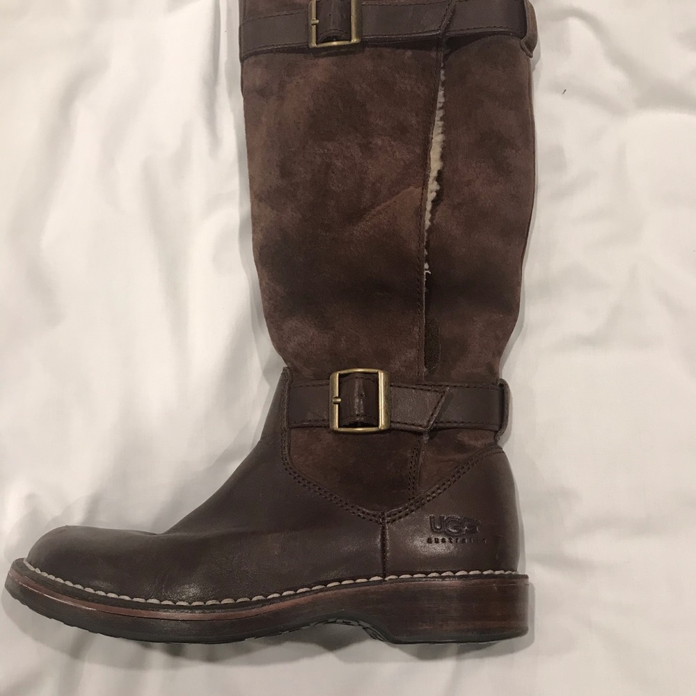Women’s UGG Australian brown boots size 6